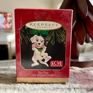 1997 Two-Tone, Disney's 101 Dalmations Hallmark Keepsake Ornament (QXD4015)